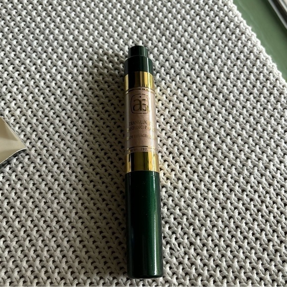 Arbonne Setting Translucent Finishing Powder -BRAND NEW-  8 grams - No 1 - Picture 4 of 5